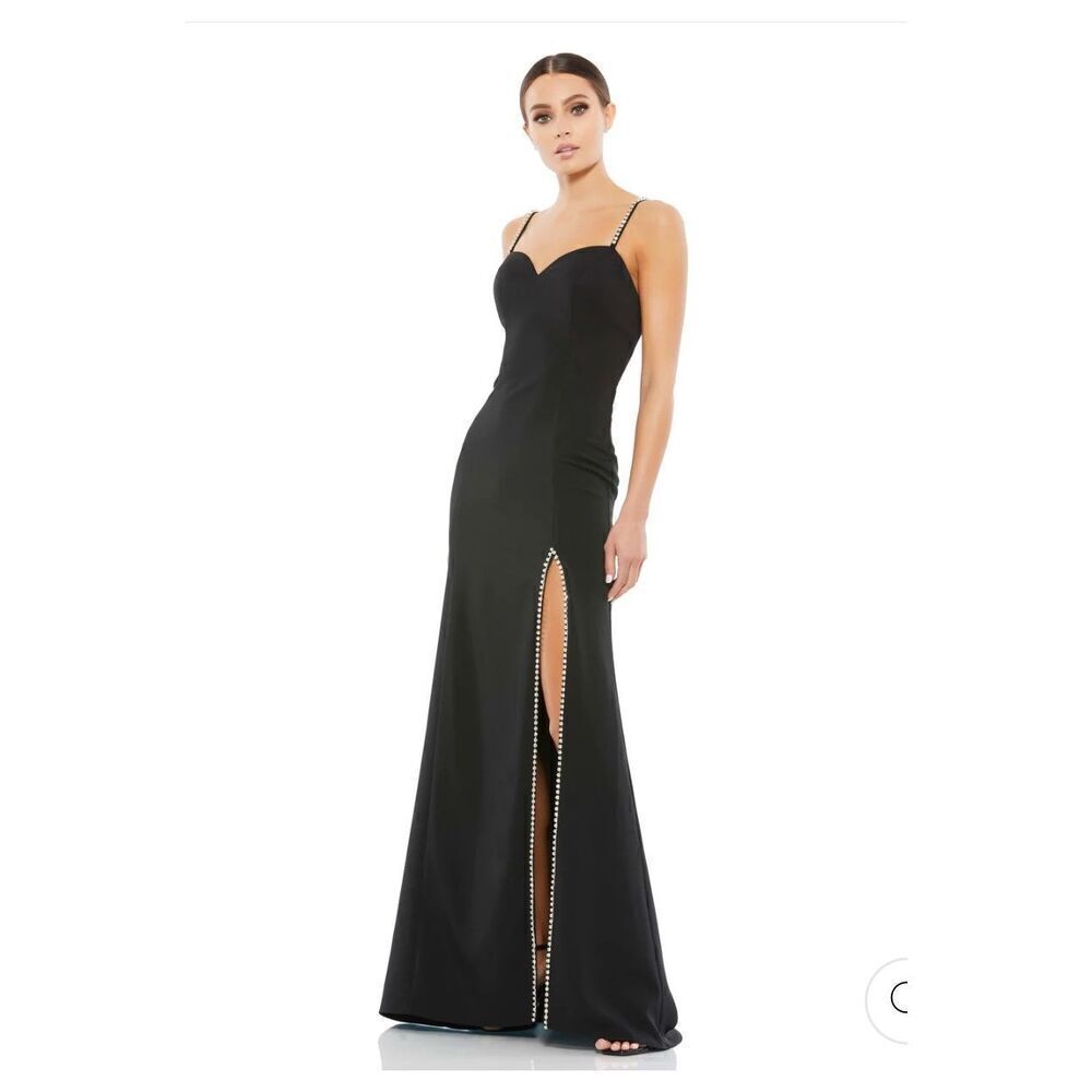 Mac Duggal NWT size 10 Black Beaded Strap sweetheart neckline gown style 55706